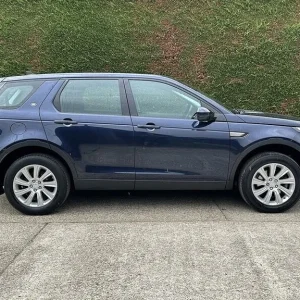 2016 Land Rover Discovery Sport TD4 SE Tech 5-door SUV - Image 4