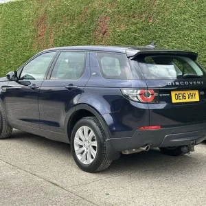 2016 Land Rover Discovery Sport TD4 SE Tech 5-door SUV - Image 8