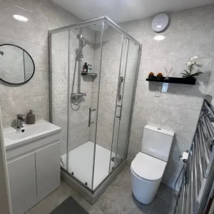Modern studio in Fareham, Hampshire - Image 5