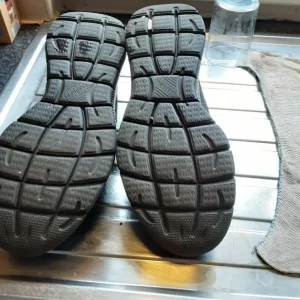 Sketchers slip ons - Image 2