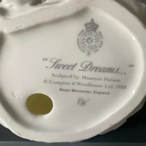 Royal Worcester Figurine Sweet Dreams - Image 4