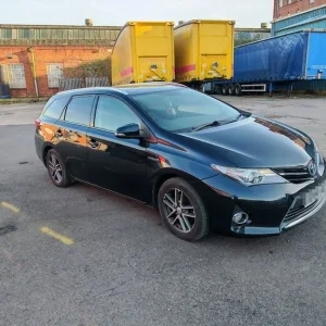 Toyota Auris Hybrid Estate 2014