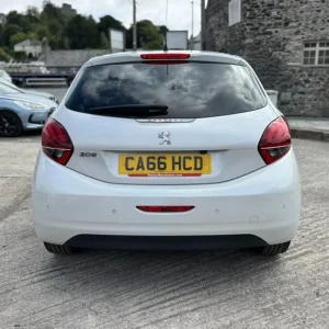 2016 Peugeot 208 1.6 BlueHDi 100 Roland Garros 5-door hatchback diesel manual - Image 5