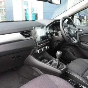 2022 Renault Captur 1.0 TCE 5-door SUV Manual - Image 5
