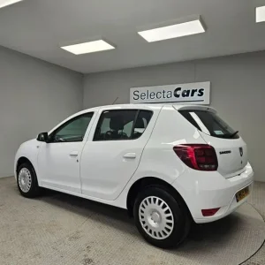 2019 Dacia Sandero 5-door hatchback - Image 2