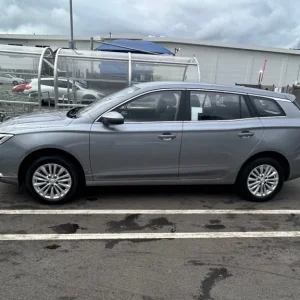 MG5 Estate 2022 long range 61.1kWh - Image 5