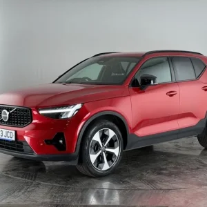 2023 Volvo XC40 2.0 B3 MHEV Plus DCT Auto Euro 6 5dr Estate Petrol - Image 4