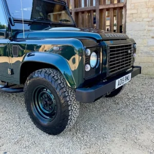 2015 Land Rover Defender XS Hard Top TDCi [2.2] Panel Van Diesel Manual - Image 3