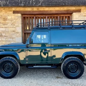 2015 Land Rover Defender XS Hard Top TDCi [2.2] Panel Van Diesel Manual - Image 5