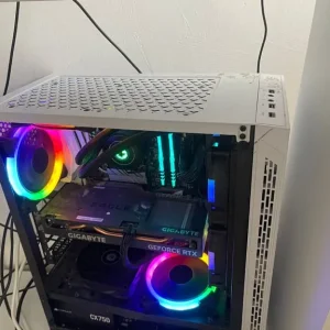 Gaming PC with RTX 4060 and monitor - Image 2