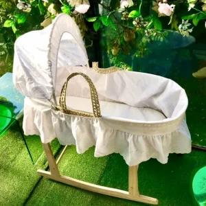 Moses basket with mattress hood, frills and wooden stand, quite old - Image 3
