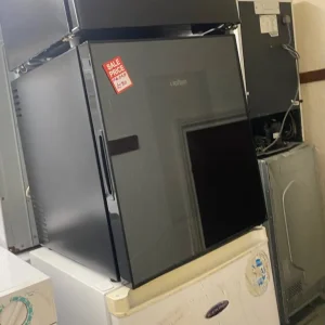 BLACK CROFTON TABLETOP FRIDGE