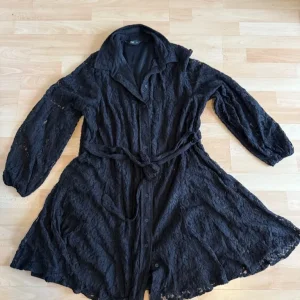 Ladies F & F net black dress size 20 - Image 2