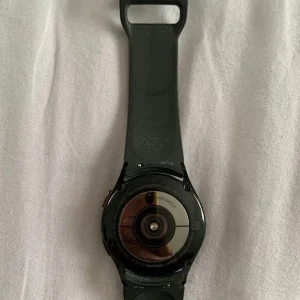 Samsung Galaxy Watch 4 - Image 3