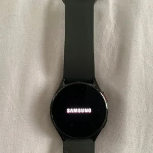 Samsung Galaxy Watch 4 - Image 4