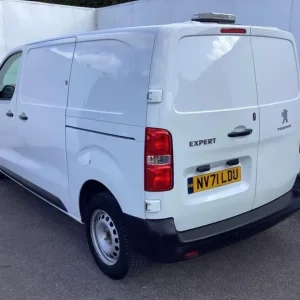 2021 Peugeot Expert 1400 2.0 BlueHDi 145 Professional Premium Van Panel Van Diesel Manual - Image 4