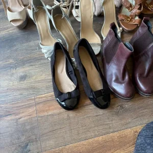 Ladies size 5 shoes - variety, vgc - Image 2