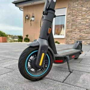 D8 Pro Electric Scooter - Image 2