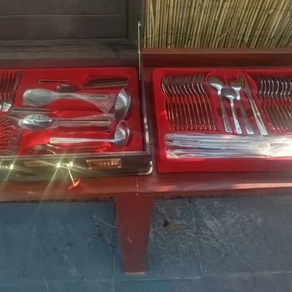 Certified Solingen 72 Piece Silver Cutlery Set – 18/10 Stainless Steel – Original Case & Documents