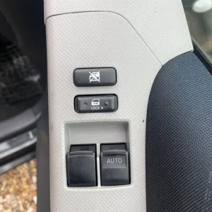 2007 Toyota Yaris ZINC Hatchback Petrol Manual - Image 8
