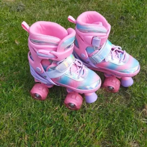 Glitter Glow Roller Skates with LED wheels UK size 13 - 2 and protective gear size M - Image 4