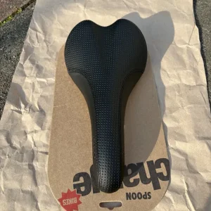 Charge black edition bike saddle - Image 6