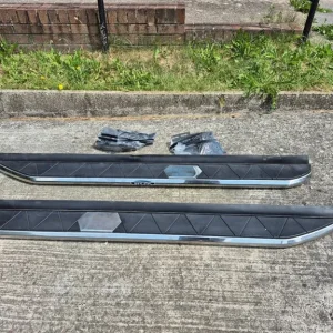 Toyota RAV4 2014 running boards with fixings - Image 7