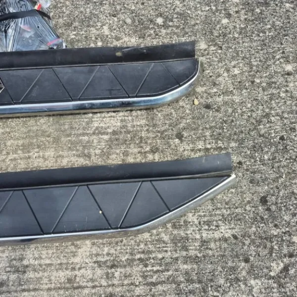 Toyota RAV4 2014 running boards with fixings