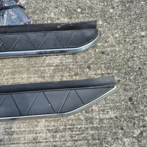 Toyota RAV4 2014 running boards with fixings