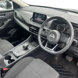 2023 Nissan Qashqai 1.3 DIG-T Mild Hybrid 5-door Hatchback - Image 8