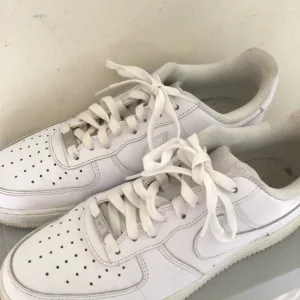 Nike Air Force 1s size 9