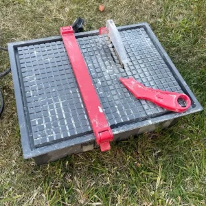 B&Q Performance Powered Tile Cutter - Image 2