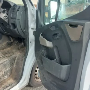Renault Master Panel Van 2011 Manual 2298cc - Image 8