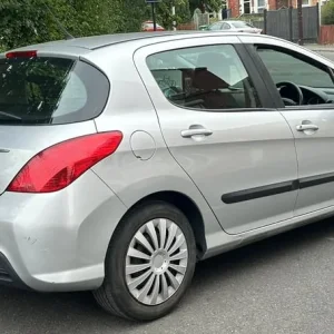 Peugeot 308 1.6 HDI 5-door hatchback 2013 manual - Image 7