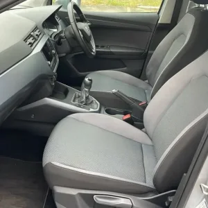 SEAT Arona 1.0 Tsi 5-door SUV petrol manual - Image 3