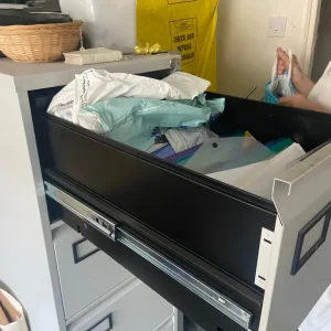 Large grey filing cabinet - Image 3