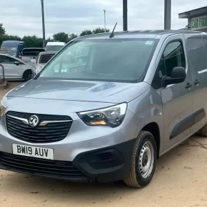 2019 Vauxhall Combo 1.6 Turbo D 2000 Edition Panel Van - Image 6