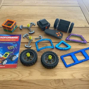 Magformers 20-piece funny wheel remote control set