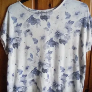 ladies t shirt tu
