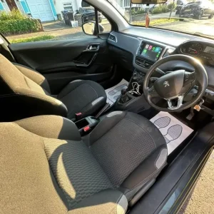 2016 Peugeot 208 1.2L Hatchback - Image 2