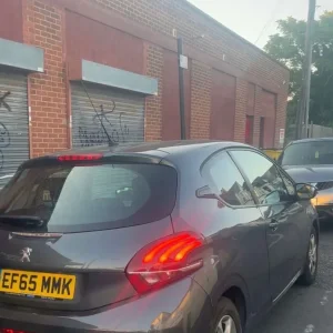 2016 Peugeot 208 1.2L Hatchback - Image 4