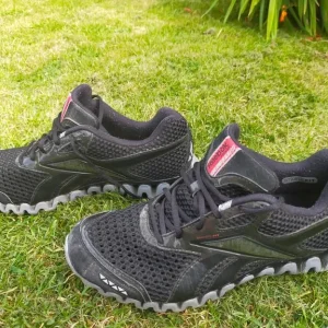 Men's Reebok Premier trainers size 9 used - Image 2