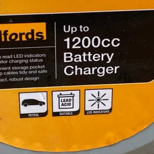 Halfords Battery Charger - Image 2