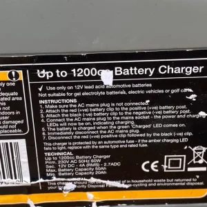 Halfords Battery Charger - Image 6