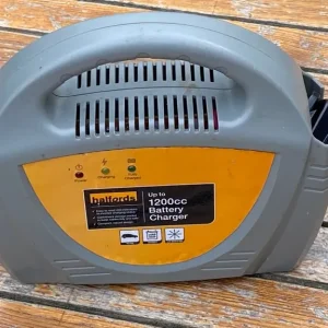 Halfords Battery Charger - Image 7