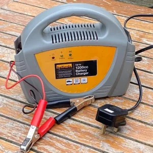 Halfords Battery Charger