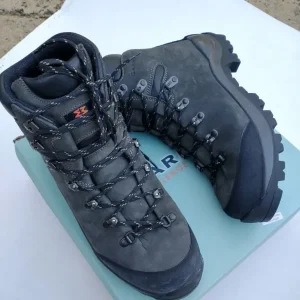 Italian Garmont Dakota Plus Hiking Boots UK size 10 - Image 4