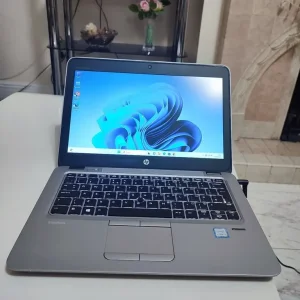 HP EliteBook with B&O Sound, 256GB SSD, Windows 11 - Image 2