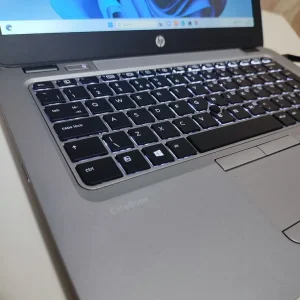 HP EliteBook with B&O Sound, 256GB SSD, Windows 11 - Image 6
