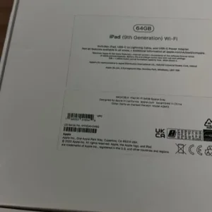 9th generation iPad with keyboard and cover - Image 4